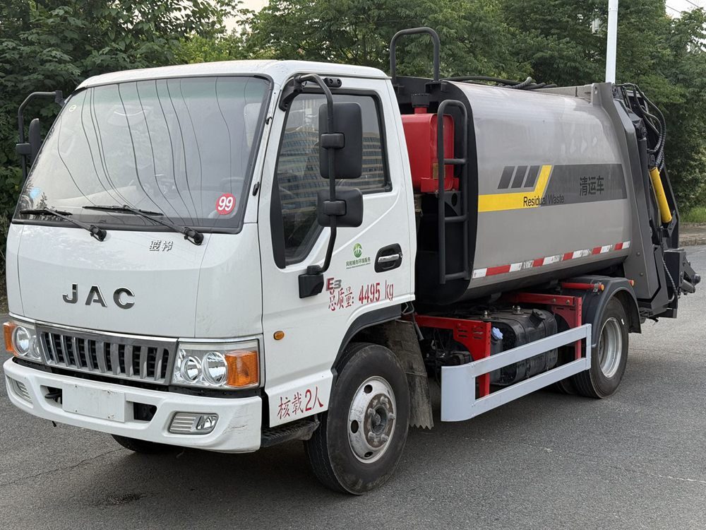 Used Chinese Brand Compressed Garbage Truck A0099 For Sale From China