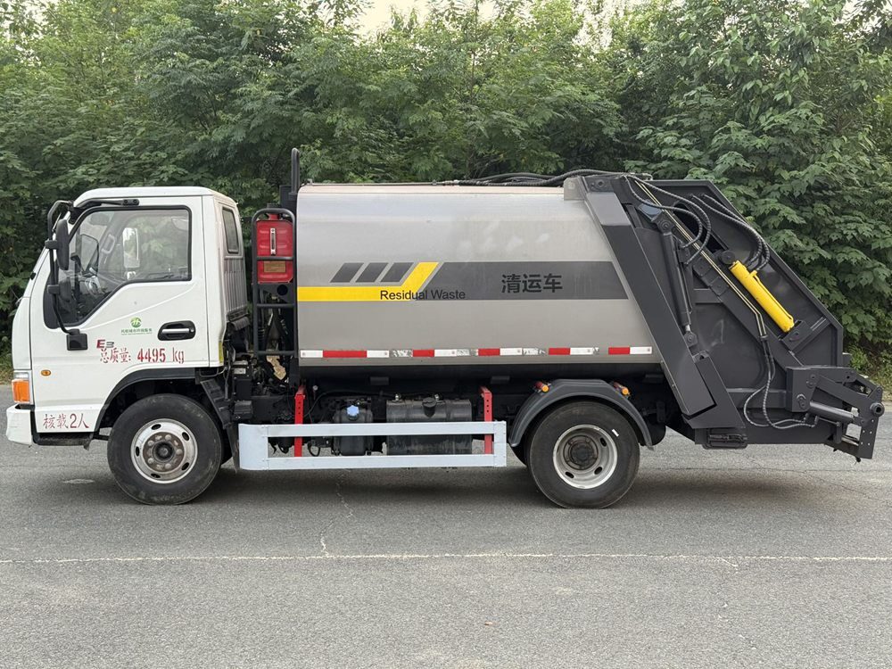 Used Chinese Brand Compressed Garbage Truck A0099 For Sale From China