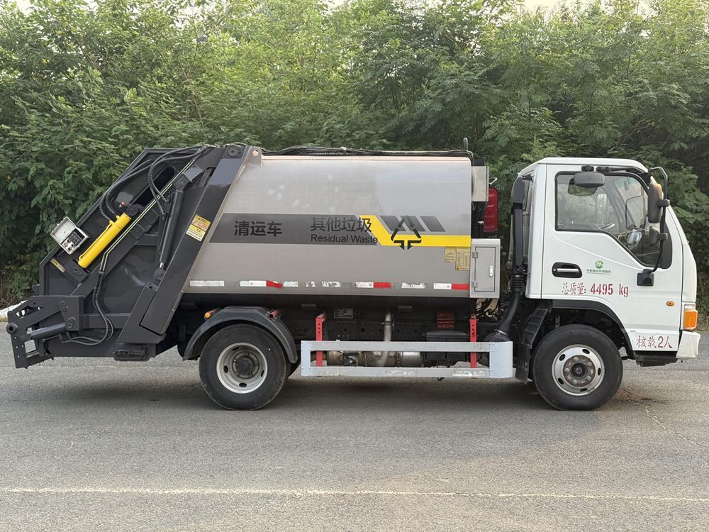 Used Chinese Brand Compressed Garbage Truck A0099 For Sale From China