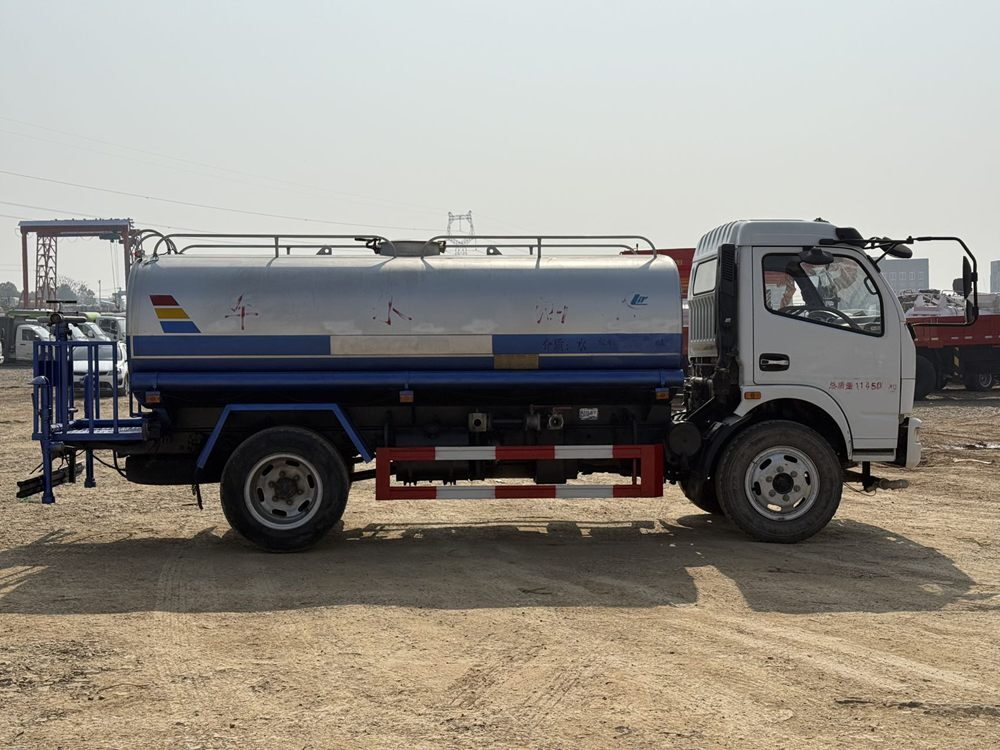 Used Dongfeng Sprinkler Truck A0042 For Sale From China