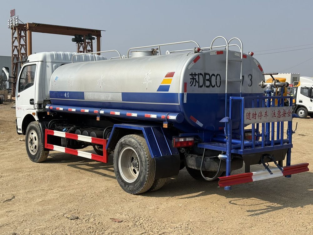 Used Dongfeng Sprinkler Truck A0042 For Sale From China