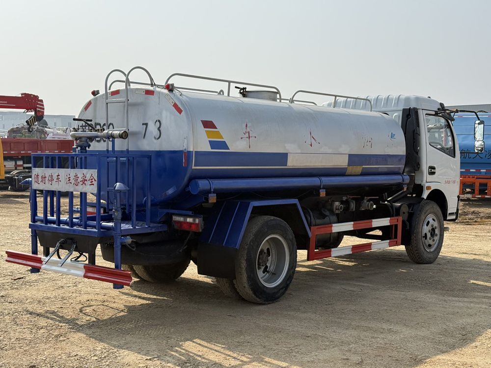 Used Dongfeng Sprinkler Truck A0042 For Sale From China