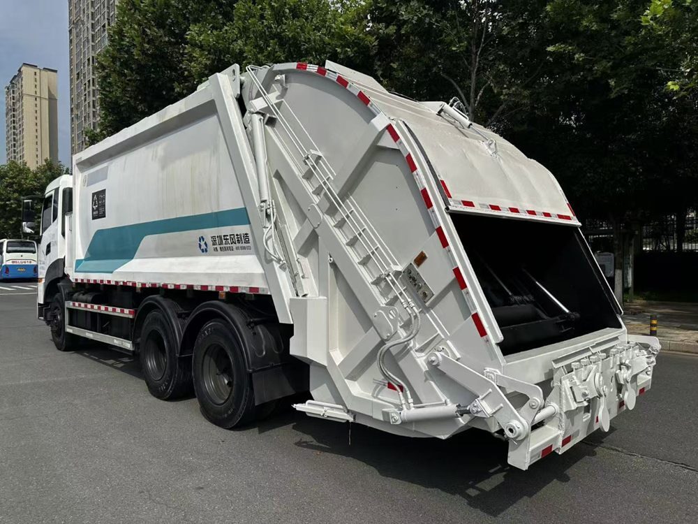 Used Dongfeng Compressed Garbage Truck A0083 For Sale From China