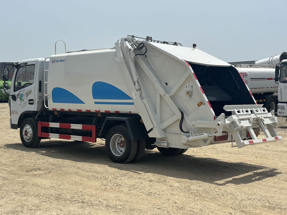 Used Dongfeng Compressed Garbage Truck A0092 For Sale From China