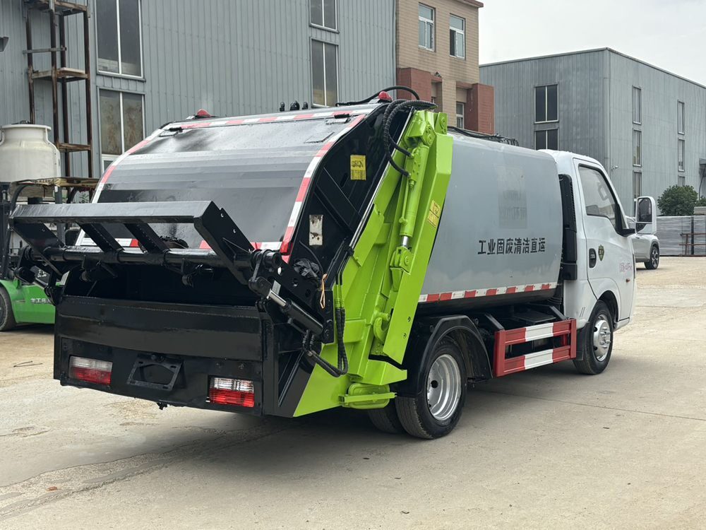 Used Dongfeng Compressed Garbage Truck A0097 For Sale From China