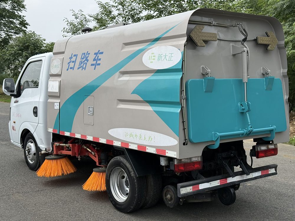 Used Dongfeng Sweeper Truck A0100 For Sale From China