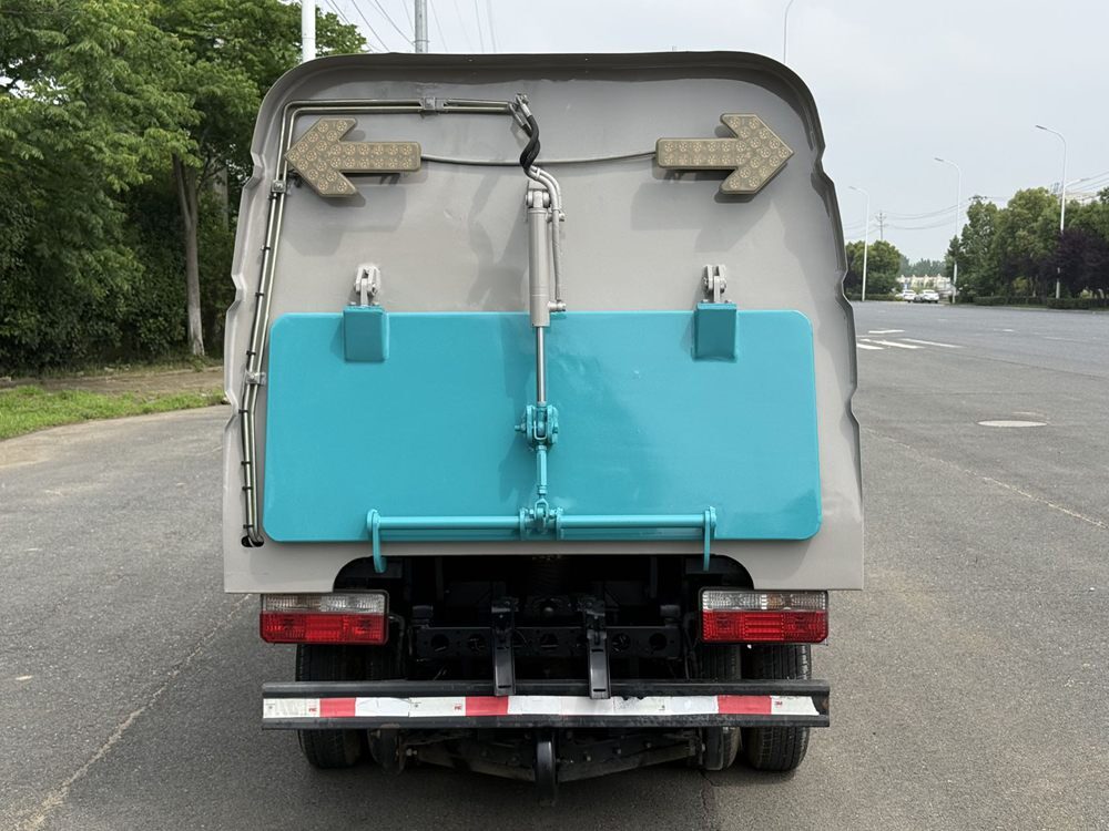 Used Dongfeng Sweeper Truck A0100 For Sale From China