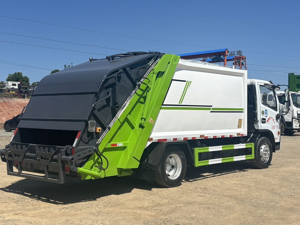 Used Dongfeng Compressed Garbage Truck A0107 For Sale From China