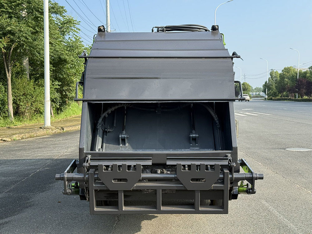 Used Dongfeng Compressed Garbage Truck A0110 For Sale From China
