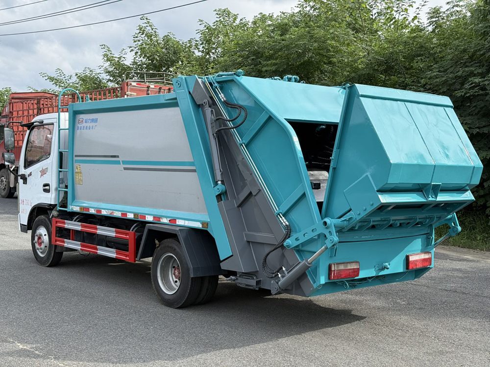 Used Dongfeng Compressed Garbage Truck A0111 For Sale From China