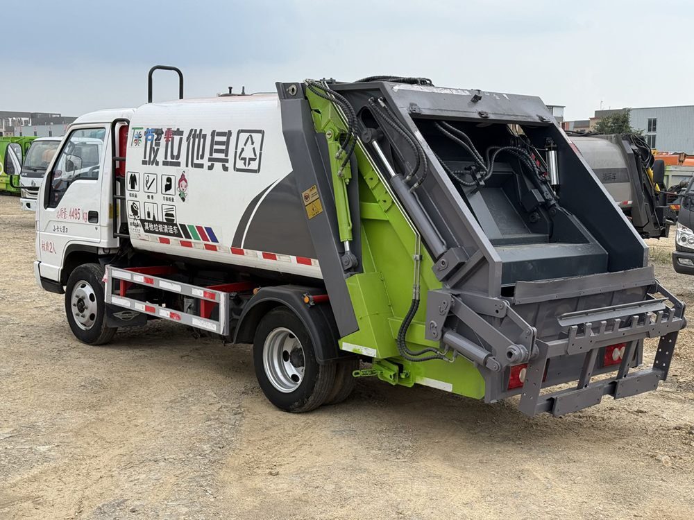Used Foton Compressed Garbage Truck A0120 For Sale From China