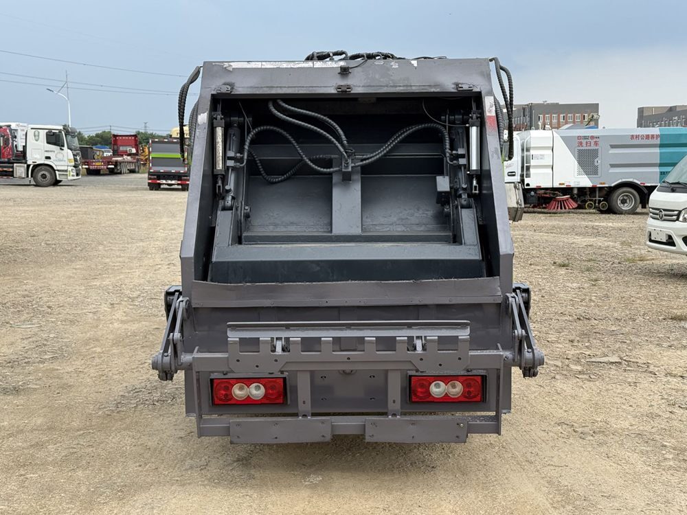 Used Foton Compressed Garbage Truck A0120 For Sale From China